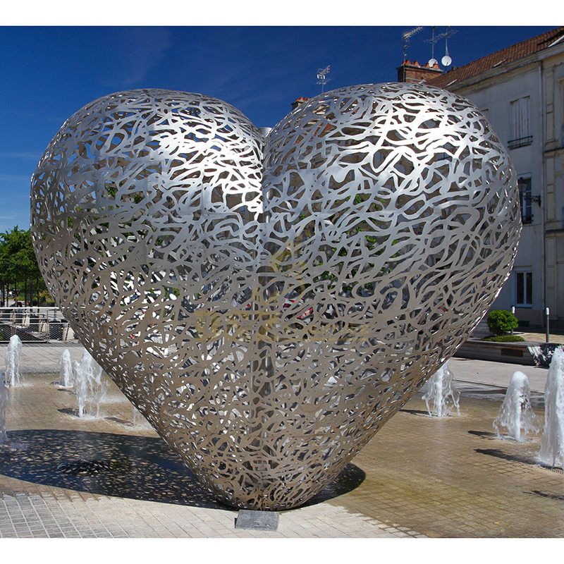 Stainless Steel Mirror Lacquer Hollow Heart Shape Sculpture