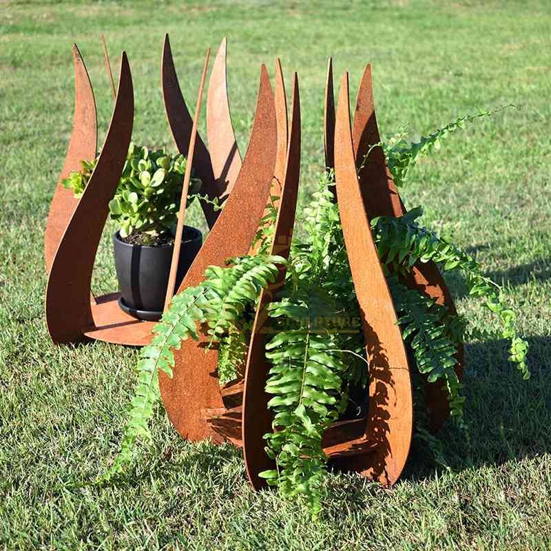 Modern Garden Decor Delicate Corten Steel Rose Sculpture