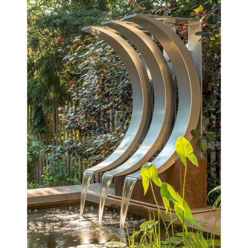 Modern current small garden stainless steel fountain sculpture