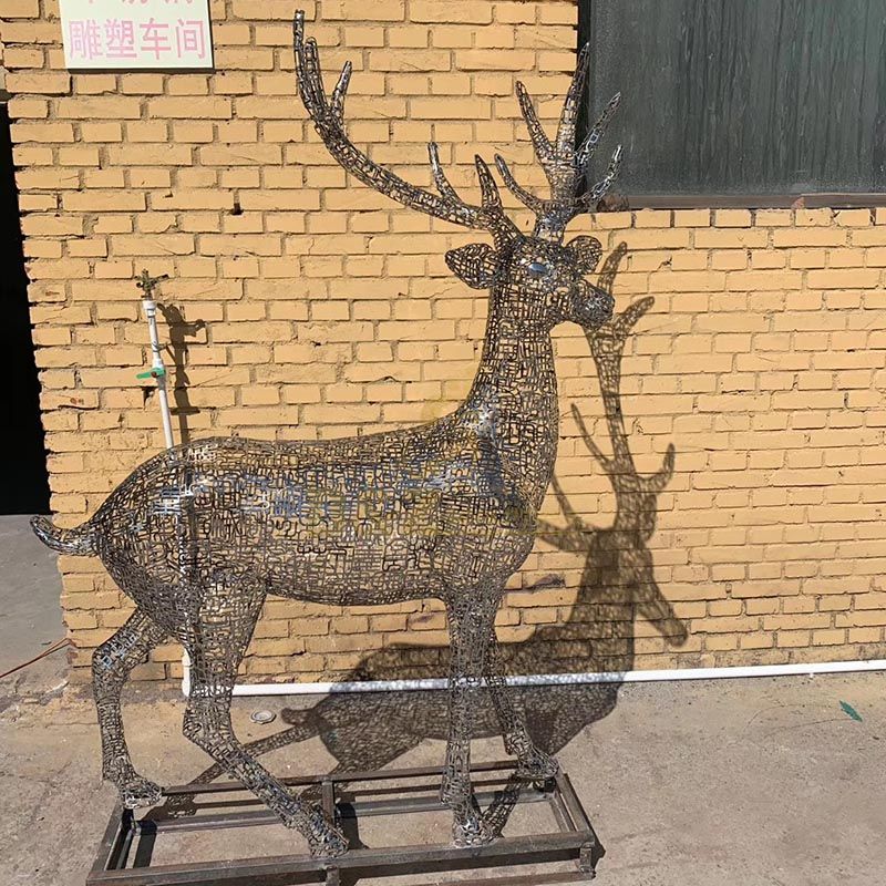 Modern Garden Decor Metal Wire Stainless Steel Deer Sculpture