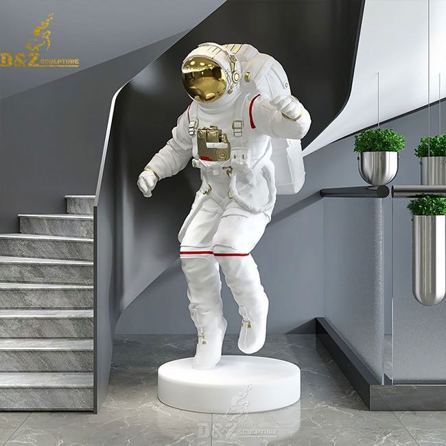 Modern Art Design Life-Size Fiberglass Astronaut In Spacesuit Statue For Decoration